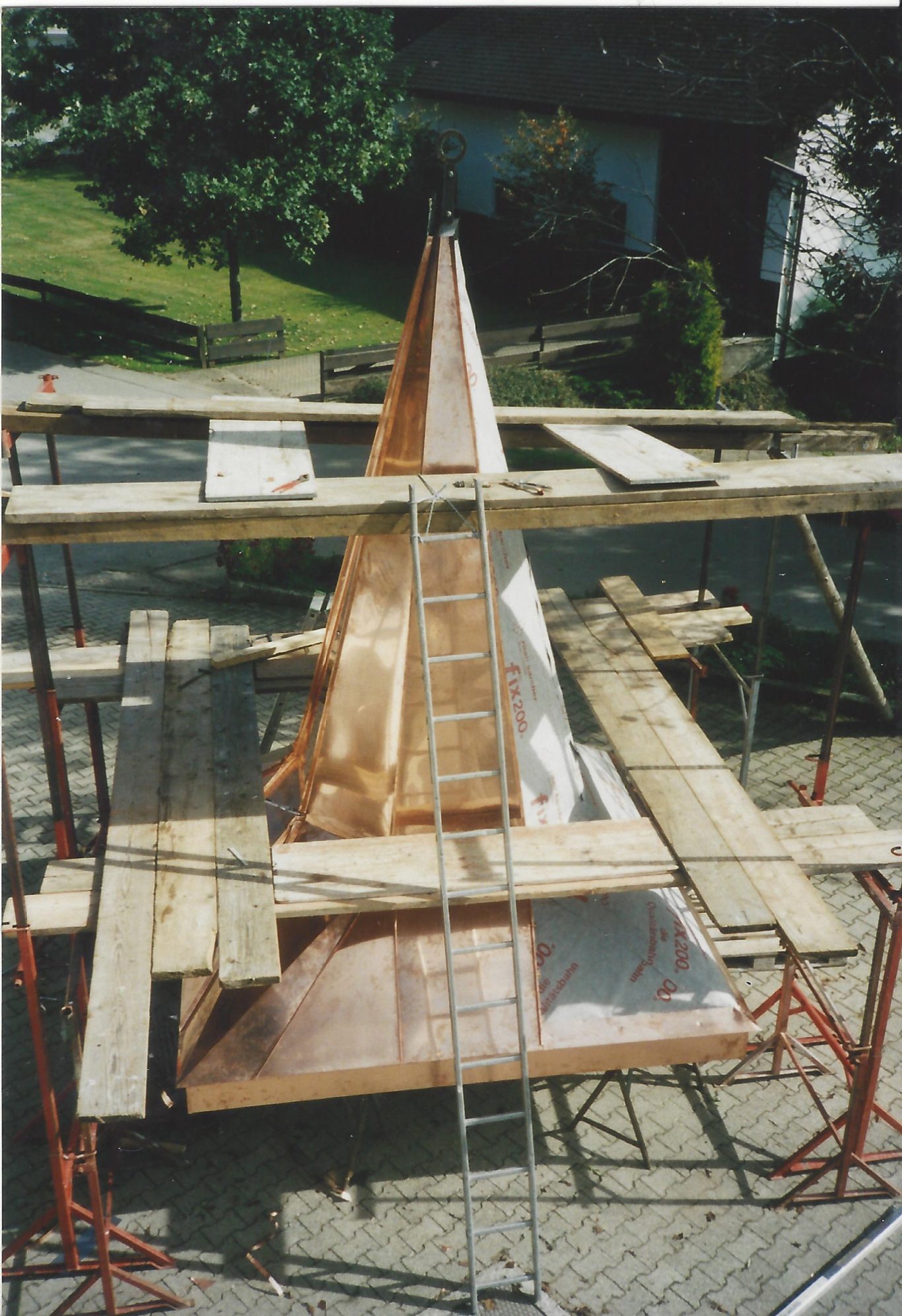 Kirchturm, Kupfer Kirchturm mit Kupfer eingedeckt, in Doppelstehfalztechnik